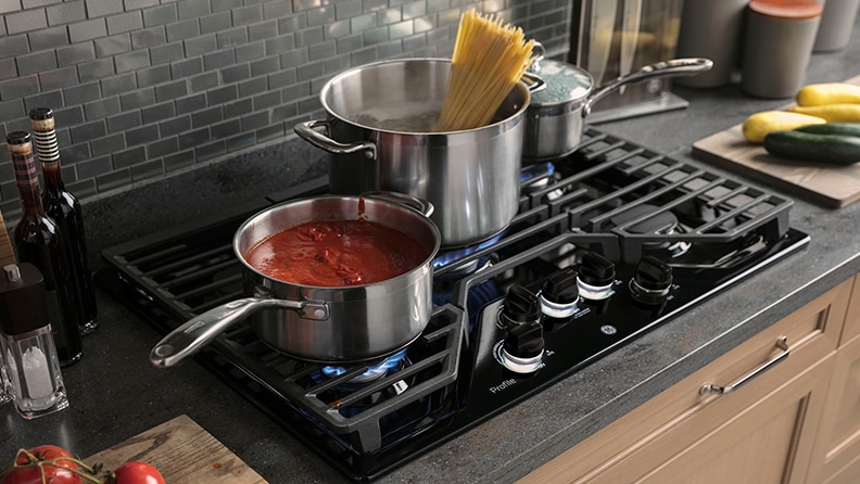 Comparing Gas vs. Electric Camping Stoves for Efficiency